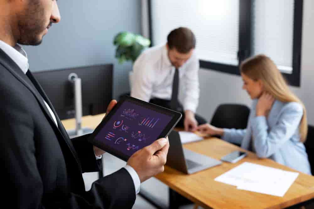 Integrating LLMs with Business Intelligence for Automated Report Generation.